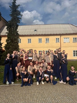 Taneční soubor Rond na první soutěži